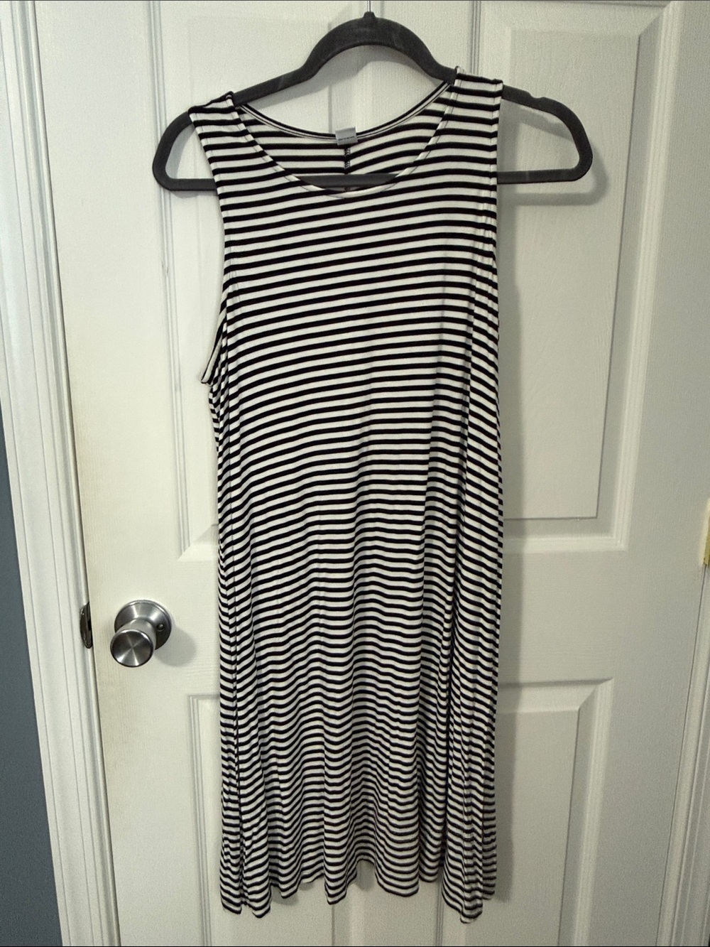 Old Navy Black and White Striped Sleeveless Midi Dress